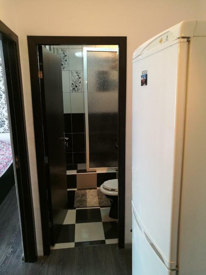 White Black Rooms Hunedoara Exterior foto